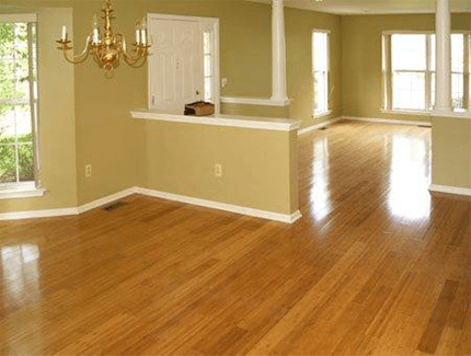 Piso de madeira restaurado